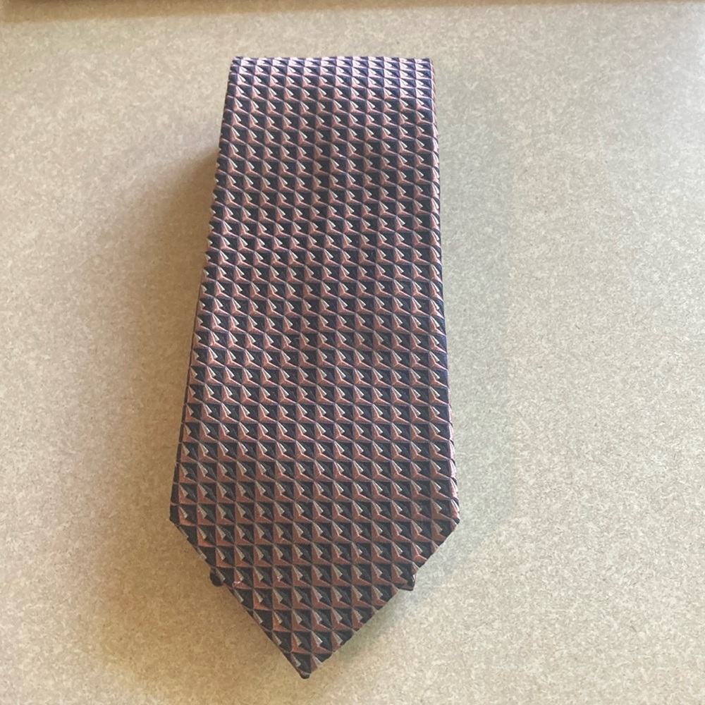 Ermenegildo Zegna Geometric Pink and Blue Tie